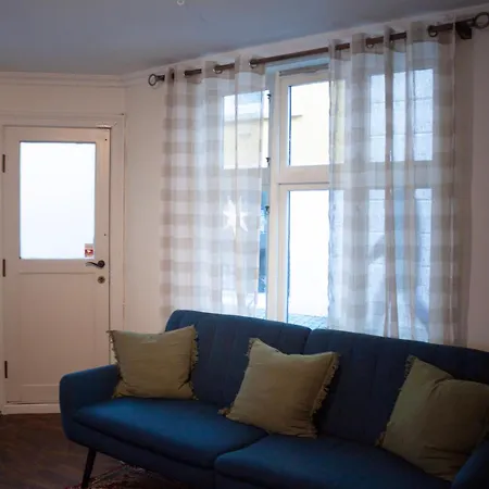 Spacious 2bd In Bergen! Bergen