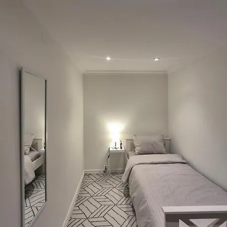 Spacious 2bd In Bergen! Lejlighed Bergen